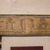E sulla sinistra del locale, al di sotto un�incisione che pare indicare l�anno 1508...